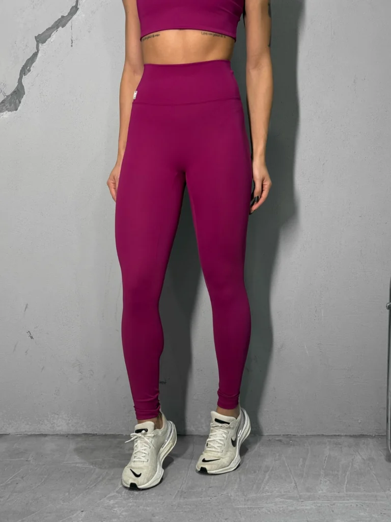 Calça legging fitness Moove pink liberty de cintura alta - detalhe da modelagem
