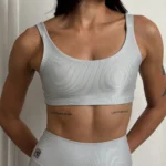 Top fitness Agatha Wonder cromo - detalhe frontal