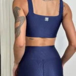 Top fitness Ísis Wonder marinho - vista das costas