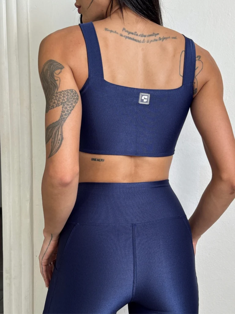Top fitness Ísis Wonder marinho - vista das costas
