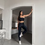 Top fitness Olivia Wonder preto - vista frontal