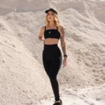 Top fitness feminino Zoe em tecido Moove preto - vista frontal